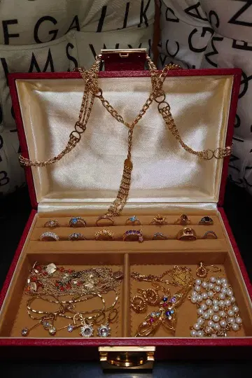 유품 정리 액세서리 묶음 판매