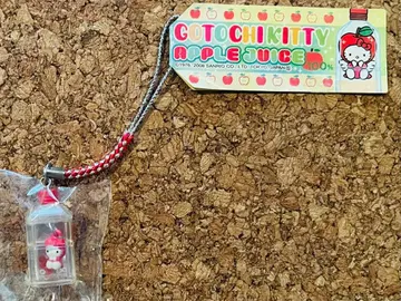 [ 새상품 미사용 ] 지역 한정 키티 애플주스 ver. 끈 스트랩