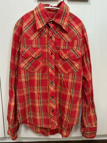 빨간색 체크 무늬 플란넬 셔츠 긴팔