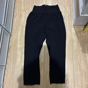 TAN 니트 팬츠 타비 디자인