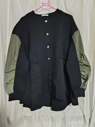 FAVORI 긴팔 가디건 블랙과 올리브 그린