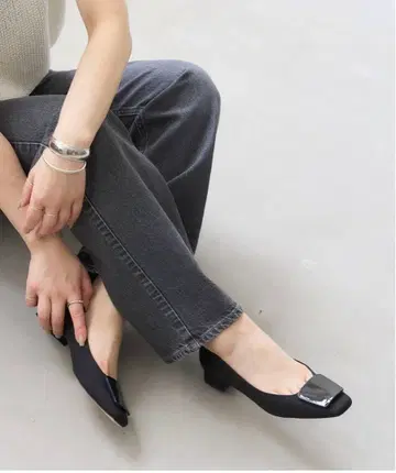 LE TALON 스퀘어 클리어 모티브 플랫 24.5cm