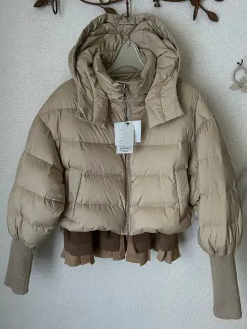 새상품 메종 마베릭 프레젠츠 2way 티어드 베스트 포함 다운 자켓