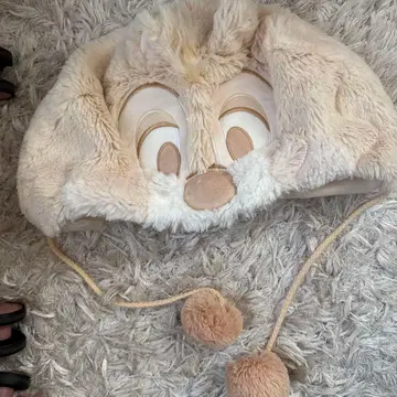 캐릭터 귀도리 모자 베이지