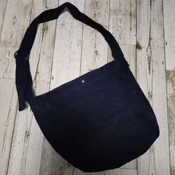 블랙 캔버스 숄더백