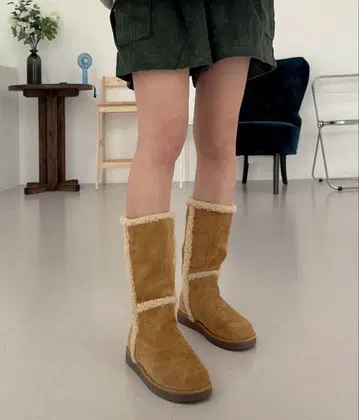 UNE MANSION 바이컬러 복슬복슬 보아 플리스 롱 부츠