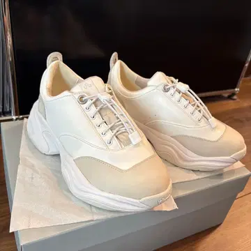 OAO AUTH (White) 23cm 화이트 통굽 스니커즈