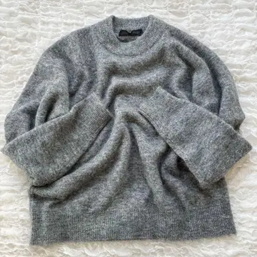 이번 시즌 구매 미사용 새상품 ZARA 니트