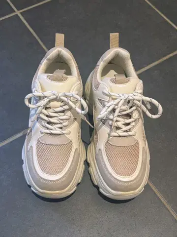 볼륨 스니커즈 베이지 52