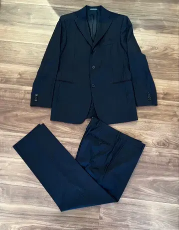 네이비 스트라이프 비즈니스 정장