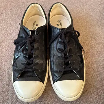 컨버스 블랙 가죽 스니커즈