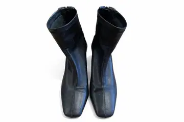 블랙 가죽 부티 지퍼 포함