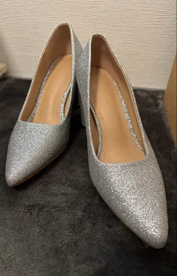 실버 글리터 스틸레토 펌프스