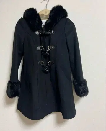 세실 맥비 블랙 헤이세이 느낌