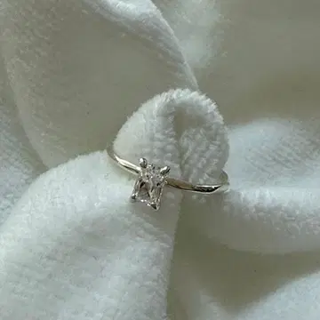 e.m. 스퀘어 지르코니아 반지 실버