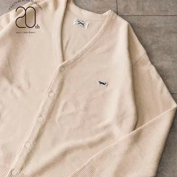 베이지 V넥 긴팔 가디건 PENNEYS x DOORS