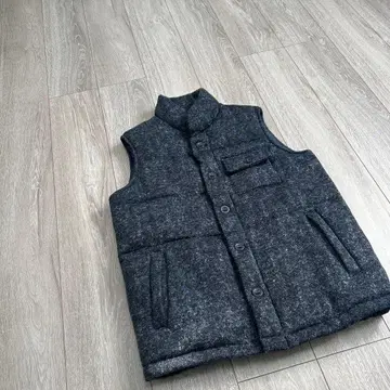 [ HERE'S ] M 사이즈 해리스 트위드 충전솜 베스트 헤링본 그레이