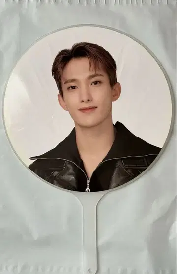 SEVENTEEN 도겸 부채 FOLLOW