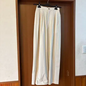 villd / 치노 턱 팬츠 (아이보리) 38