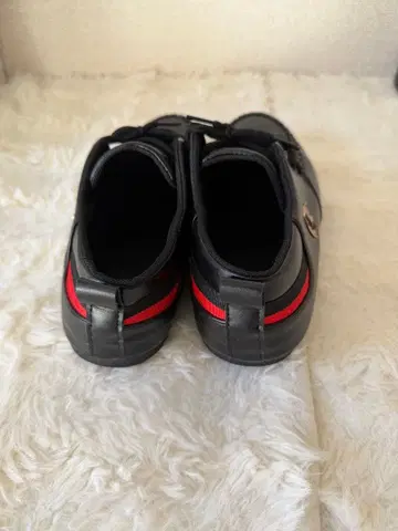 캐주얼 레이스업 스니커즈 블랙/레드