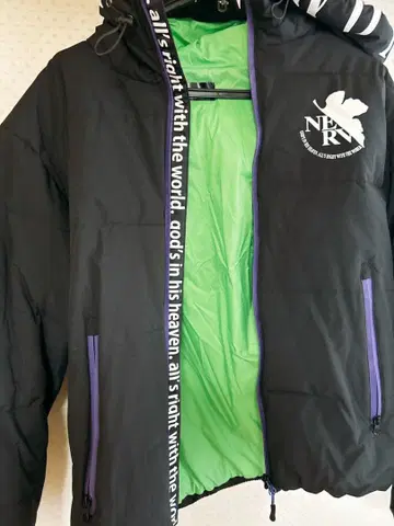 블랙 후드 부착 다운 자켓