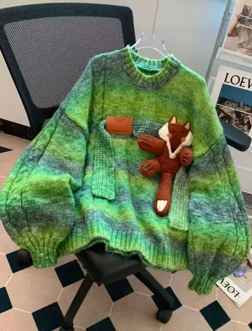 그라데이션 그린 오버 사이즈 니트 (펠트 여우 포함)