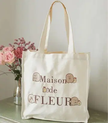 택 포함 새상품 메종 드 플뢰르 돈까스 새우튀김 꼬리 자수 토트백