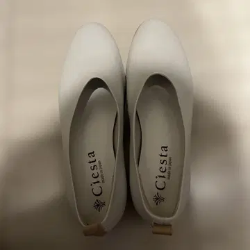 Ciesta 화이트 펌프스 로우힐