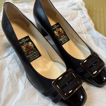 미하마 22cm 버클 포함 펌프스