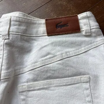 Lacoste 화이트 미니 스커트