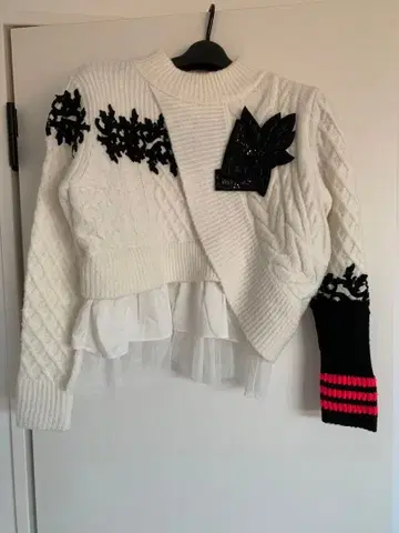 인기 애드니시스 니트