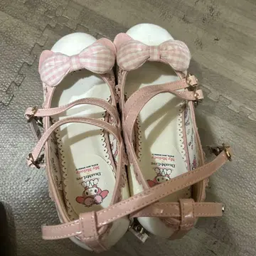 마이멜로디 리본 포함 스트랩 펌프스