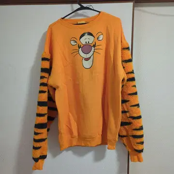 티거 프린트 맨투맨 M-L