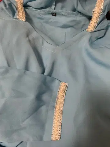 바야 후드 부착 두바이 베이비 블루 모스크