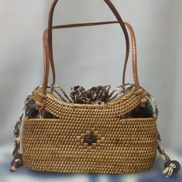 [ 새상품급 ] 브라운 라탄 카고백 복조리형