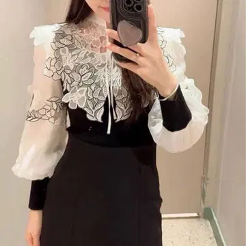 레이스 칼라 니트 풀오버 긴팔 블랙 x 화이트 스나이델