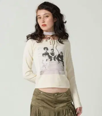 tina jojun Queen 긴팔t셔츠 아이보리