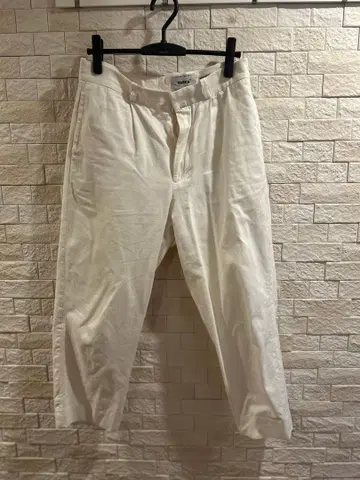 YAECA 화이트 치노 팬츠