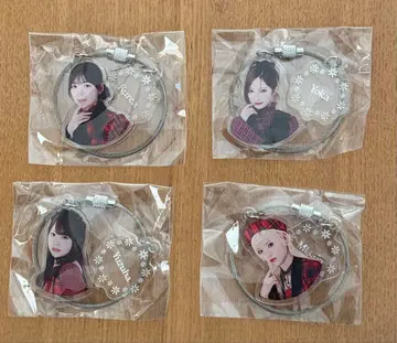 Girls2 캡슐 토이 2연 아크릴 키링 세트