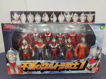 불멸의 울트라 전사 1 피규어 세트