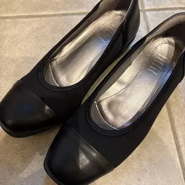 핏 핏 블랙 플랫 펌프스