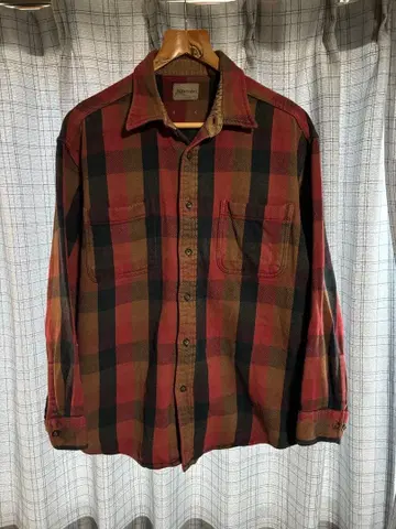 St. John's Bay 플란넬 셔츠