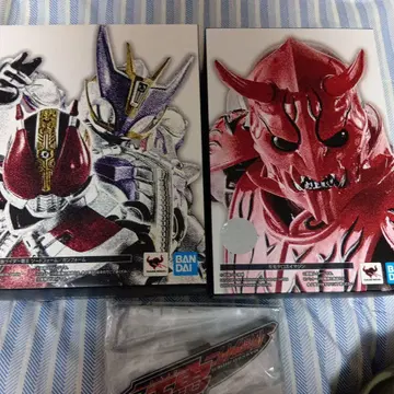 진골조 전왕 모모타로스 피규어