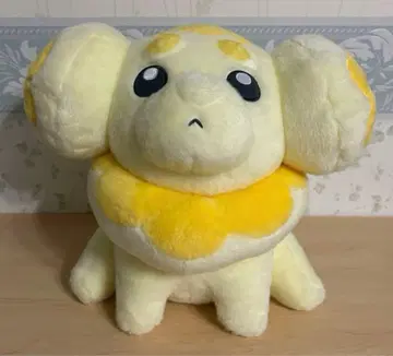 앉은 봉제 인형 파피모치