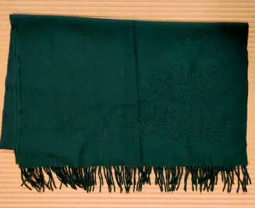 다크 그린 꽃무늬 자수 스톨