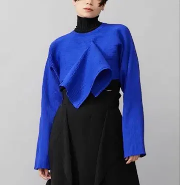 [ UN3D ] 아쓰리드 38 헤름 드레이프 숏 니트 상의 블루