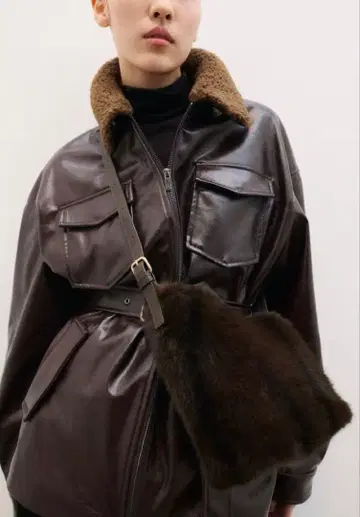 [ 완판템 ] H&M 크로스 바디백 다크 브라운