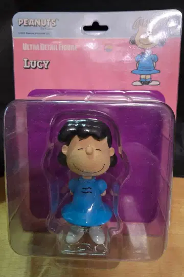 메디콤토이 UDF PEANUTS 스누피 LUCY 루시