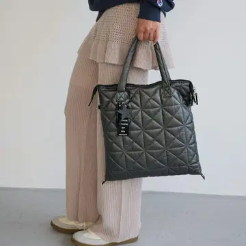 [ 새상품 ] BAYFLOW 참 포함 3WAY 퀼트 토트 블랙