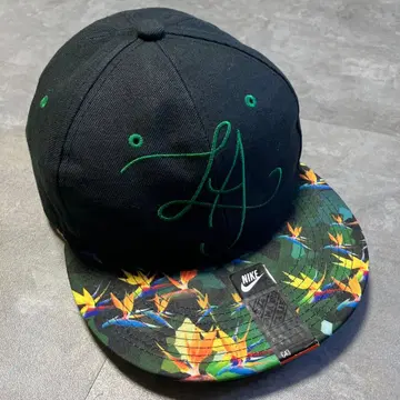 완판템 NIKE TRUE CITY FLOWER PACK CAP